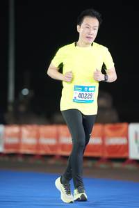 BIB: 40229
                            <button type="button" onclick="openModal(19763732)" class="btn btn-primary btn-sm float-right btn-popup" data-toggle="modal" data-target=".modal-high-quality">
                        <i class="fas fa-shopping-cart"></i> Add to Cart
                    </button>
                                            <button type="button" onclick="isThisMe(19763732, true)" class="btn btn-success btn-sm float-right btn-popup btn-isme hidden" data-toggle="tooltip" data-placement="bottom" title="นี่คือรูปของคุณใช่ไหม คลิกที่นี่เพื่อเอาเข้าอัลบั้ม">
                        <i class="fas fa-plus"></i> Add to album
                    </button>
                    <button type="button" onclick="isThisMe(19763732, false)" class="btn btn-warning btn-sm float-right btn-popup btn-isnotme hidden">
                        <i class="fas fa-ban"></i> Remove from album
                    </button>